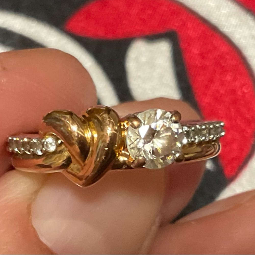 Elegant Swarovski Heart Ring